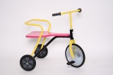 TRICYCLES CLASSIC DRIEWIELER MET HOUTEN PLANK ROZE